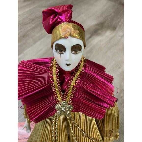 Vintage Porcelain Jester Clown Doll Figurine by Show-Stoppers Inc.‎ - Picture 6 of 14